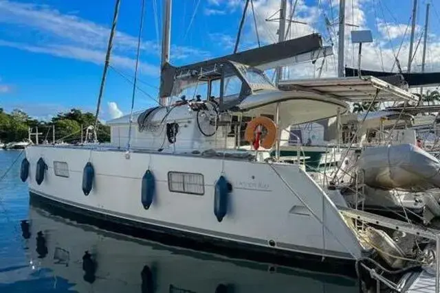 Lagoon 400 for sale in France for €305,000 ($326,130)