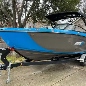 2022 Yamaha Boats 255XD