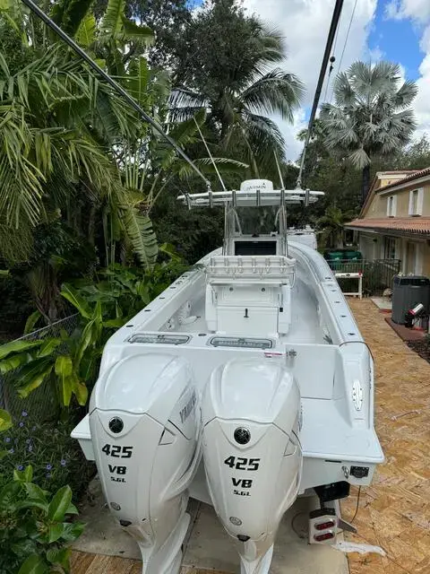 Contender Boats 35 ST