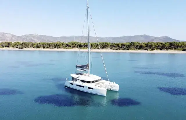 Lagoon 50 for sale in Greece for €845,000 ($905,349)