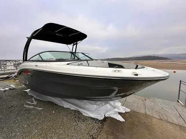 Sea Ray 210 SPX for sale in United Kingdom for £78,709 ($99,602)