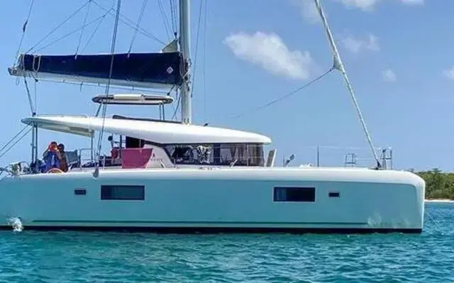 Lagoon 42 for sale in Saint Martin for €400,000 ($434,300)