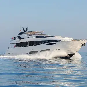 2021 Sunseeker 95 Yacht
