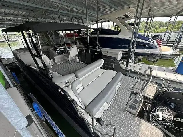 Harris Boats Grand Mariner 250 for sale in United States of America for $94,950