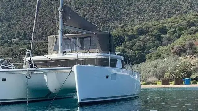 Lagoon 450 for sale in Greece for £385,469 ($486,331)