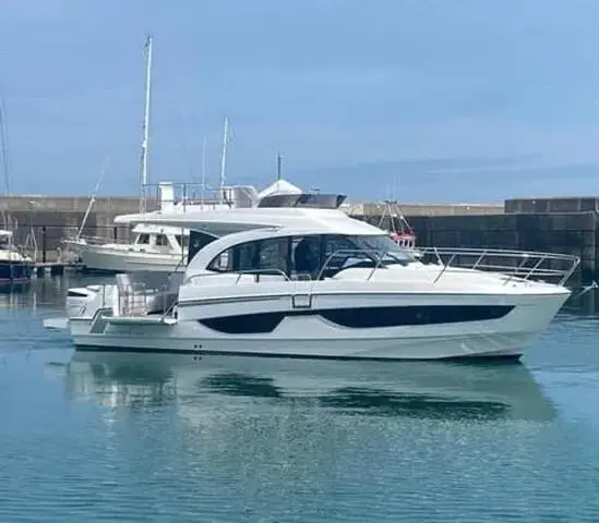 Beneteau Antares 11 for sale in Ireland for €279,000 ($302,335)