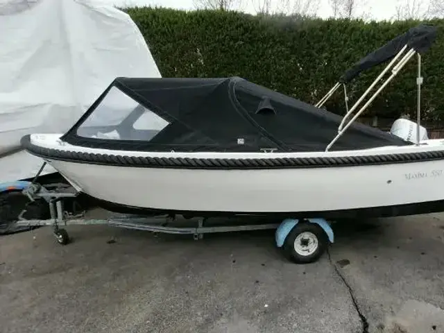 Maxima boats 550