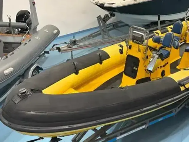 Osprey Boats viper 7.0