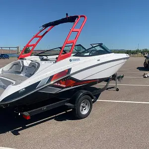 2018 Yamaha Boats AR 195