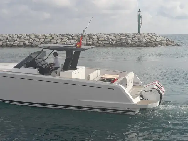 Pardo 38 Outboard