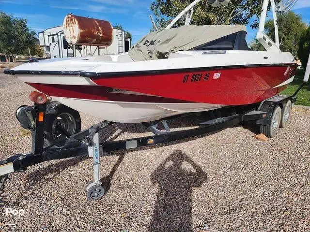 Axis Boats A20