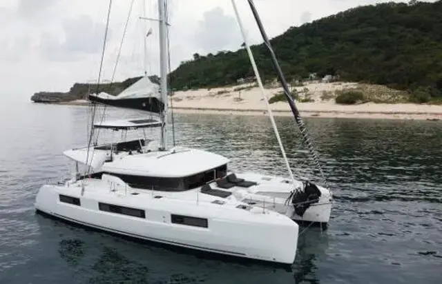 Lagoon 50 for sale in Philippines for $1,100,000