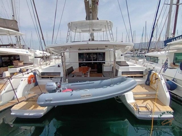Lagoon 50 for sale in  for €1,070,000 ($1,151,334)