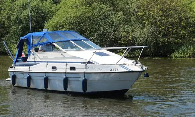 Falcon Boat 22