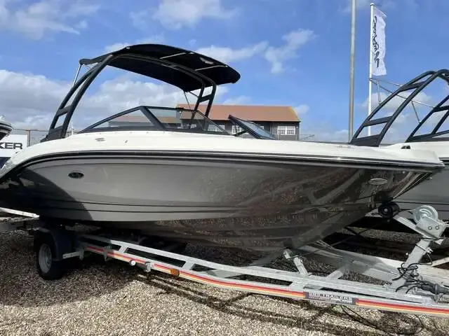 Sea Ray 210 SPOE for sale in United Kingdom for £87,726 ($109,471)