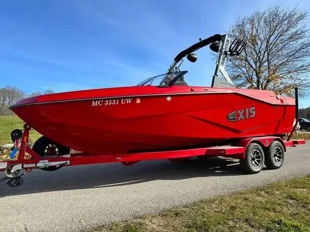 Axis Boats T220