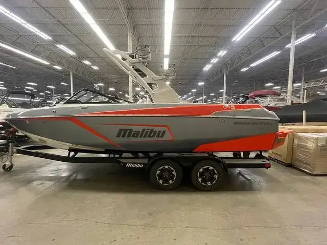 Malibu 23 LSV