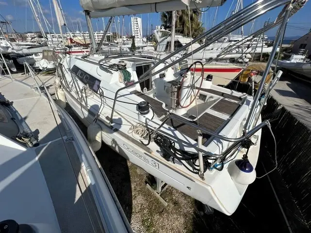 Beneteau Oceanis 31 for sale in France for €62,500 ($66,700)