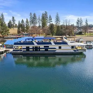 2000 Sumerset House Boat