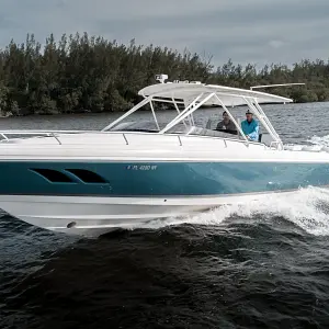 2010 Intrepid Boats 37'