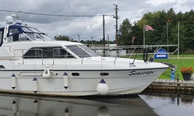 Aquafibre boats 33