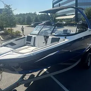 2020 Yamaha Boats AR 210