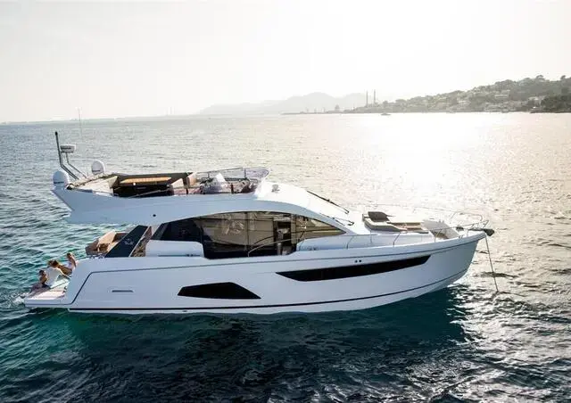 Sealine F530 for sale in Spain for €1,350,000 ($1,444,677)
