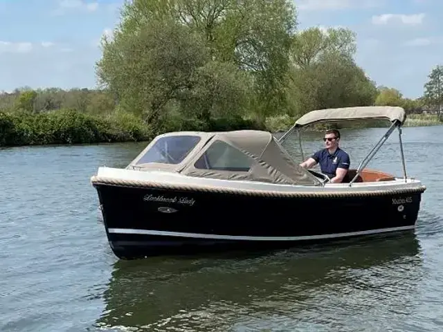 Maxima boats 485