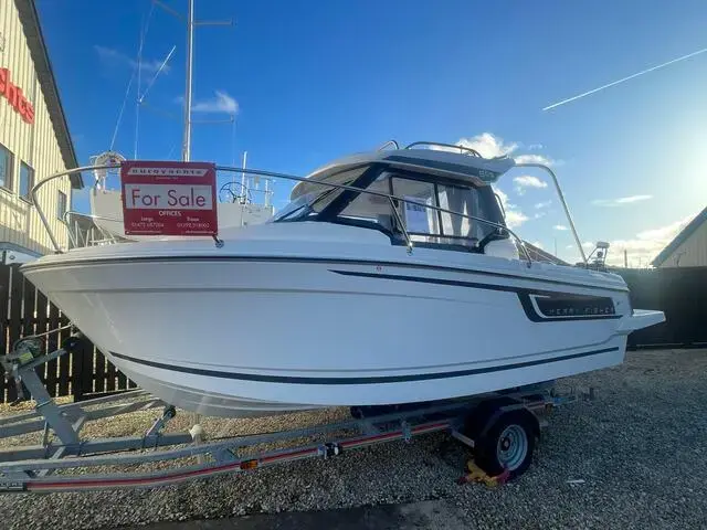 Jeanneau Merry Fisher 605 for sale in United Kingdom for £49,950 ($62,535)