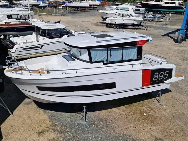 Jeanneau MERRY FISHER 895 SPORT for sale in United Kingdom for £174,995 ($219,087)