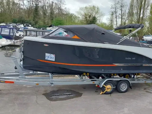 Maxima boats 640