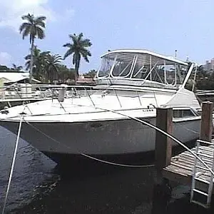 1990 Cruisers Yachts Sedan Bridge 4280