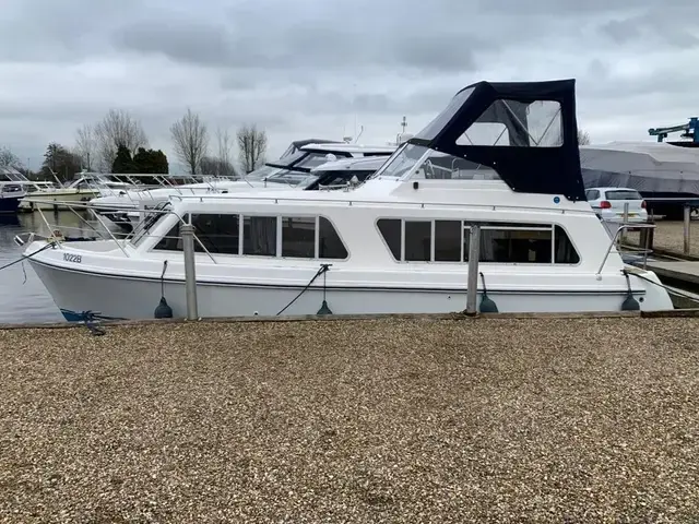 Falcon Boat Bounty 30 Sunbridge
