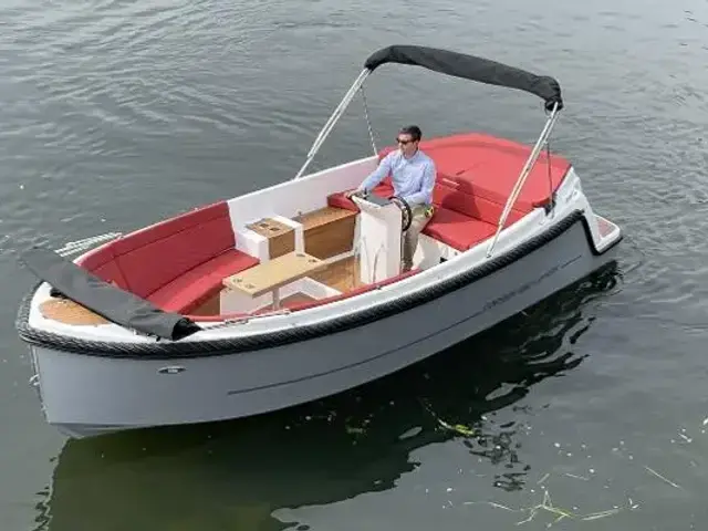 Corsiva boats 650 Tender