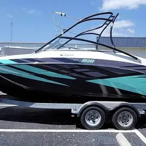 2013 Yamaha Boats AR240