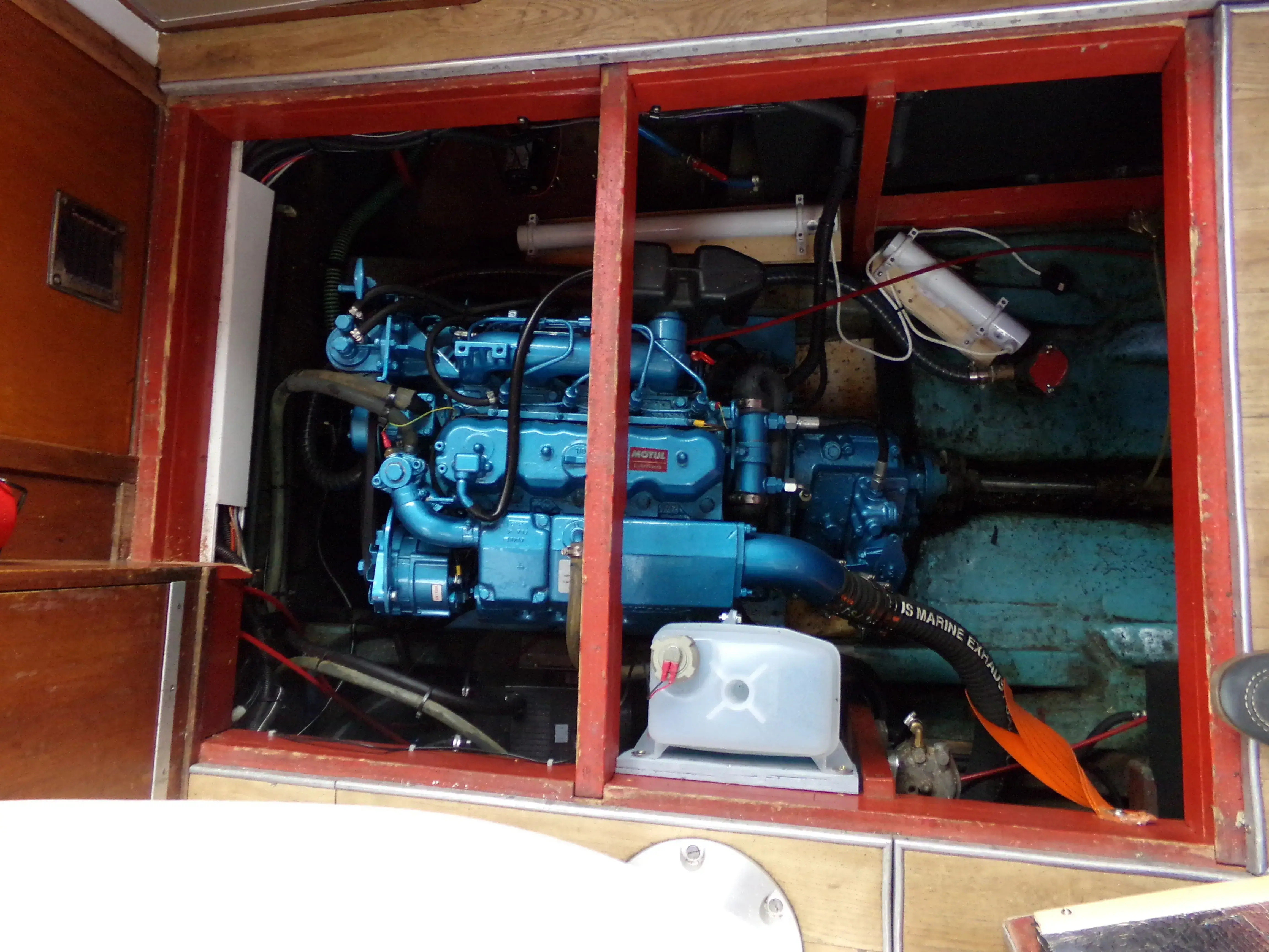 Seamaster 813 Meander Tingdene Marinas & Boat Sales