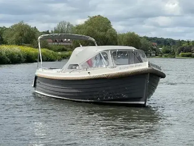 Interboat 820