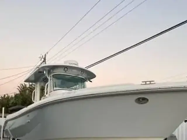 Everglades Boats 290 CC