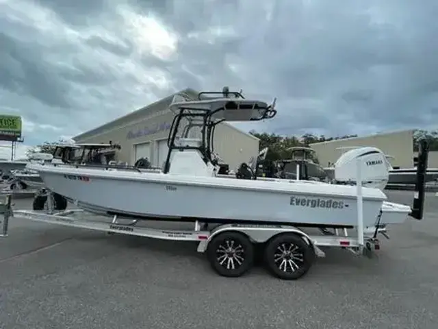 Everglades Boats 243 CC