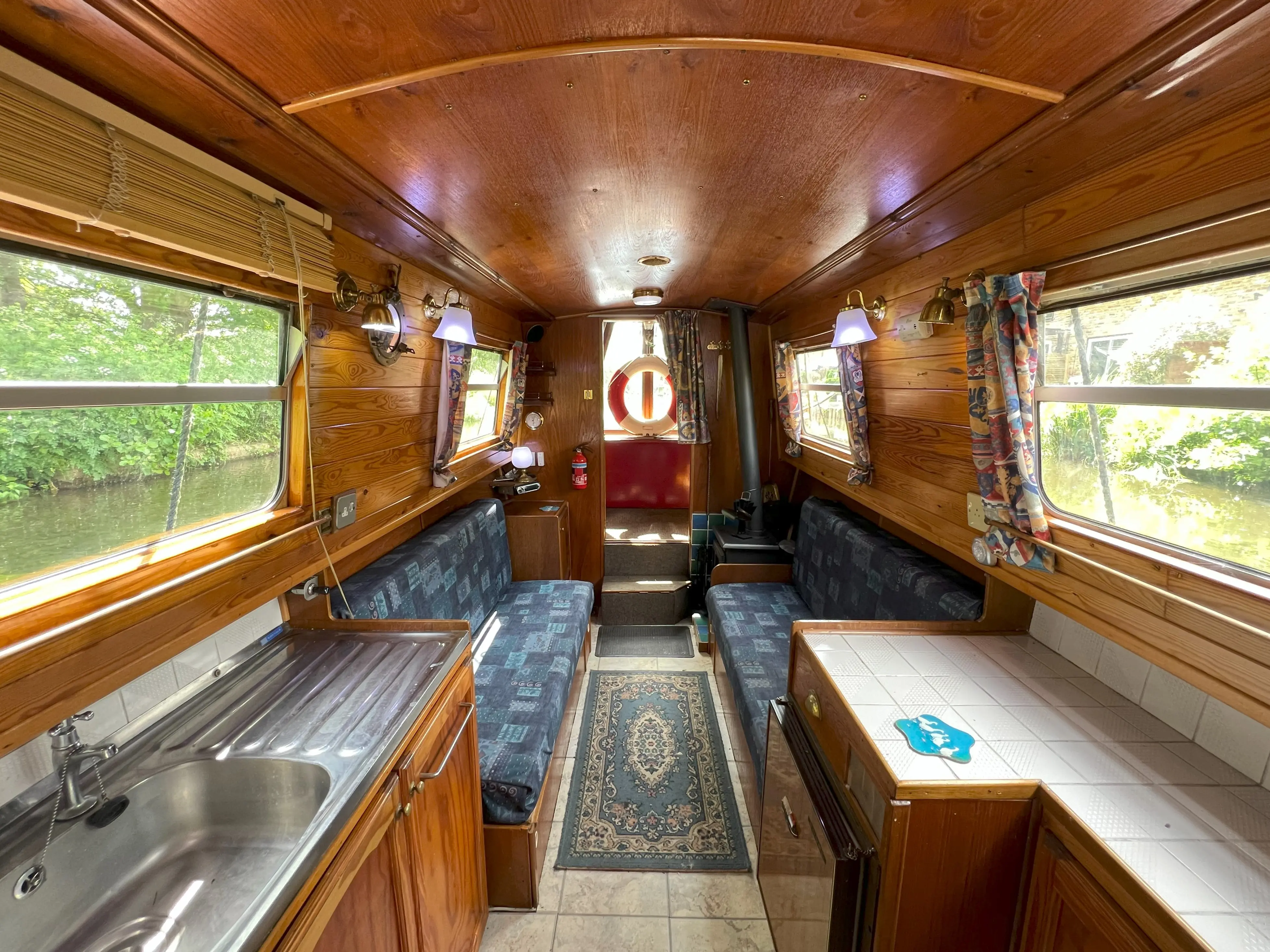 Springer Engineering 30'Narrowboat Tingdene Marinas & Boat Sales