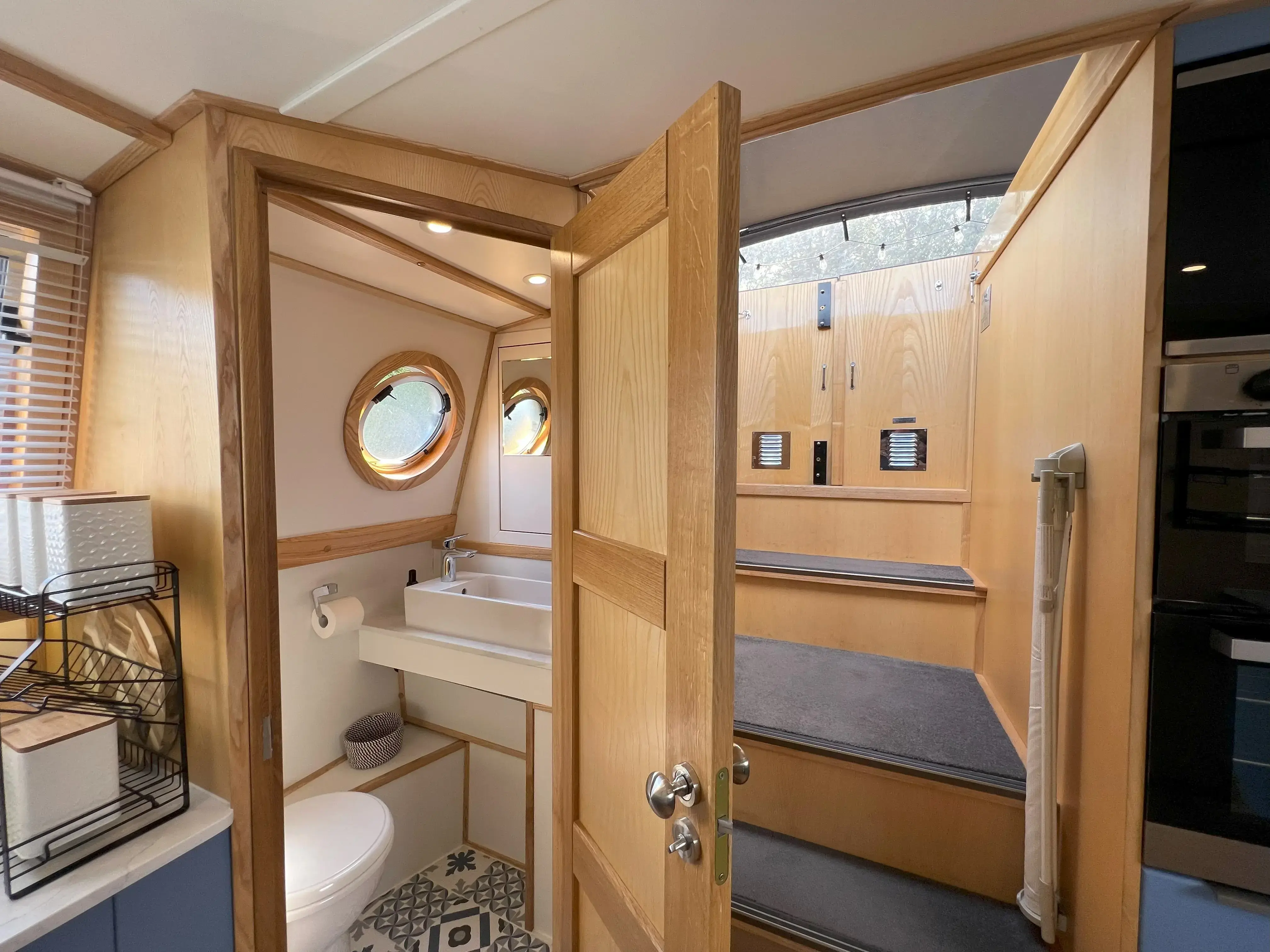 Viking Canal Boats 70' x 12'6'' Widebeam Persephone Tingdene