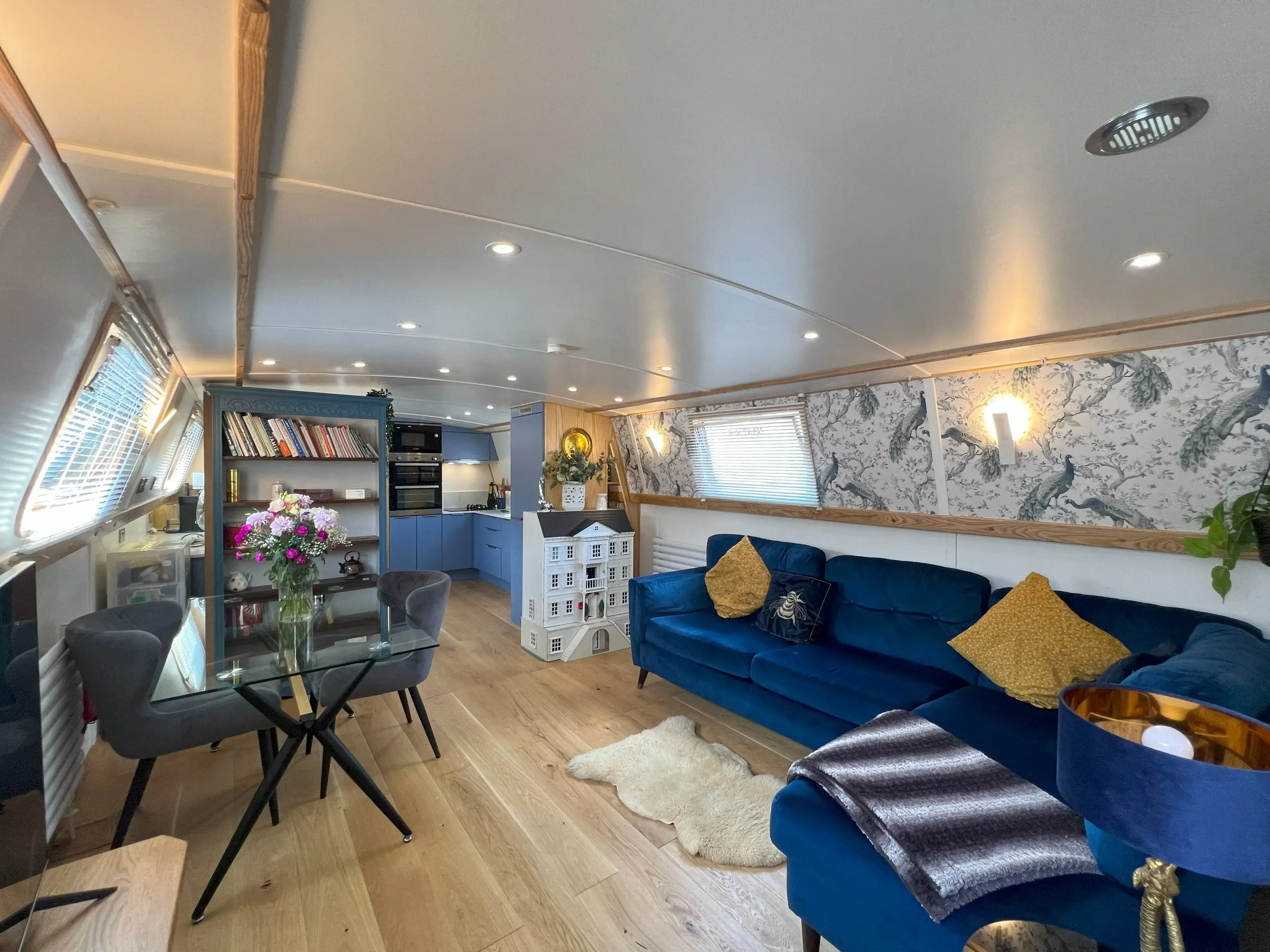 Viking Canal Boats 70' x 12'6'' Widebeam Persephone Tingdene