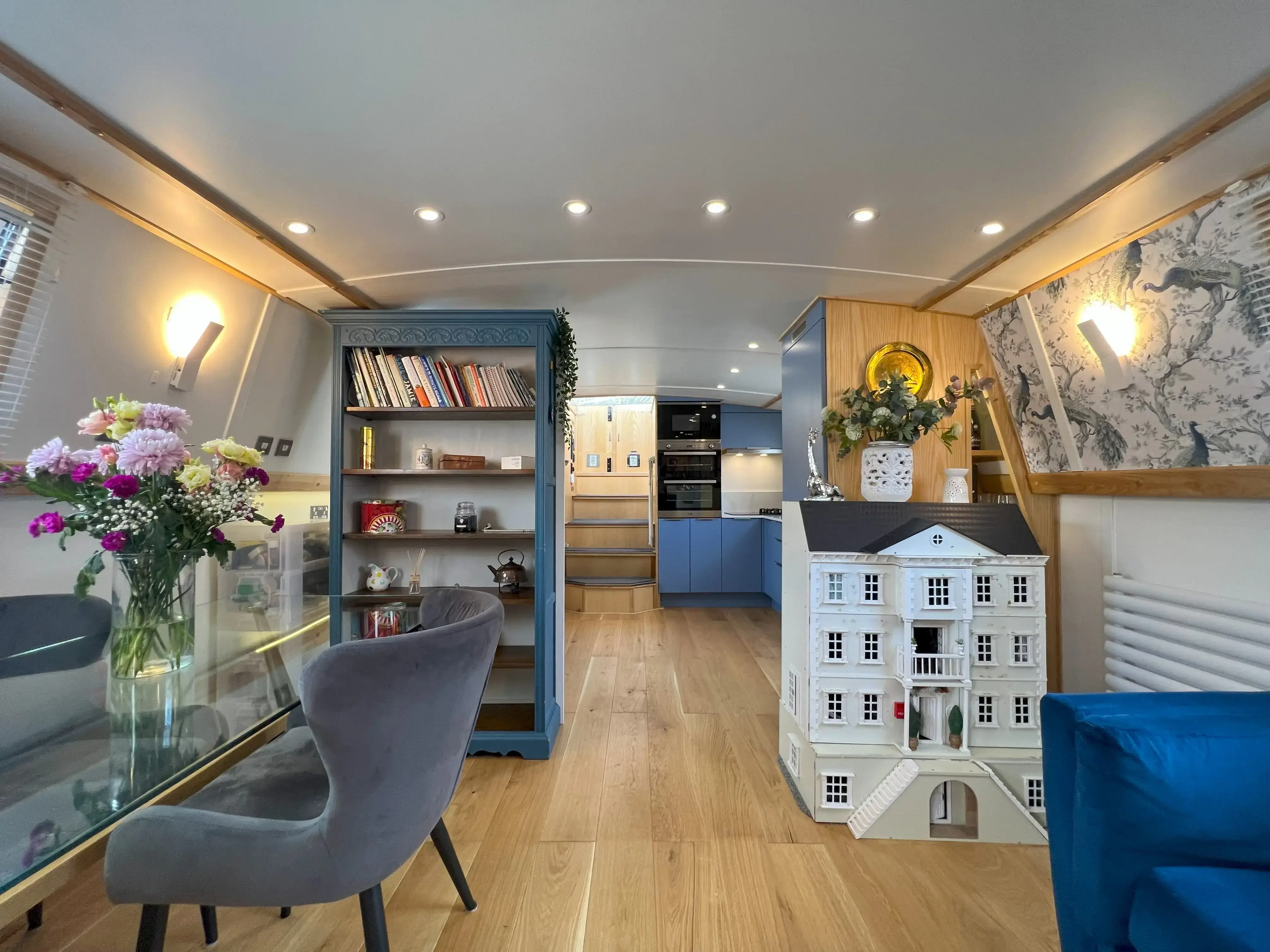 Viking Canal Boats 70' x 12'6'' Widebeam Persephone Tingdene