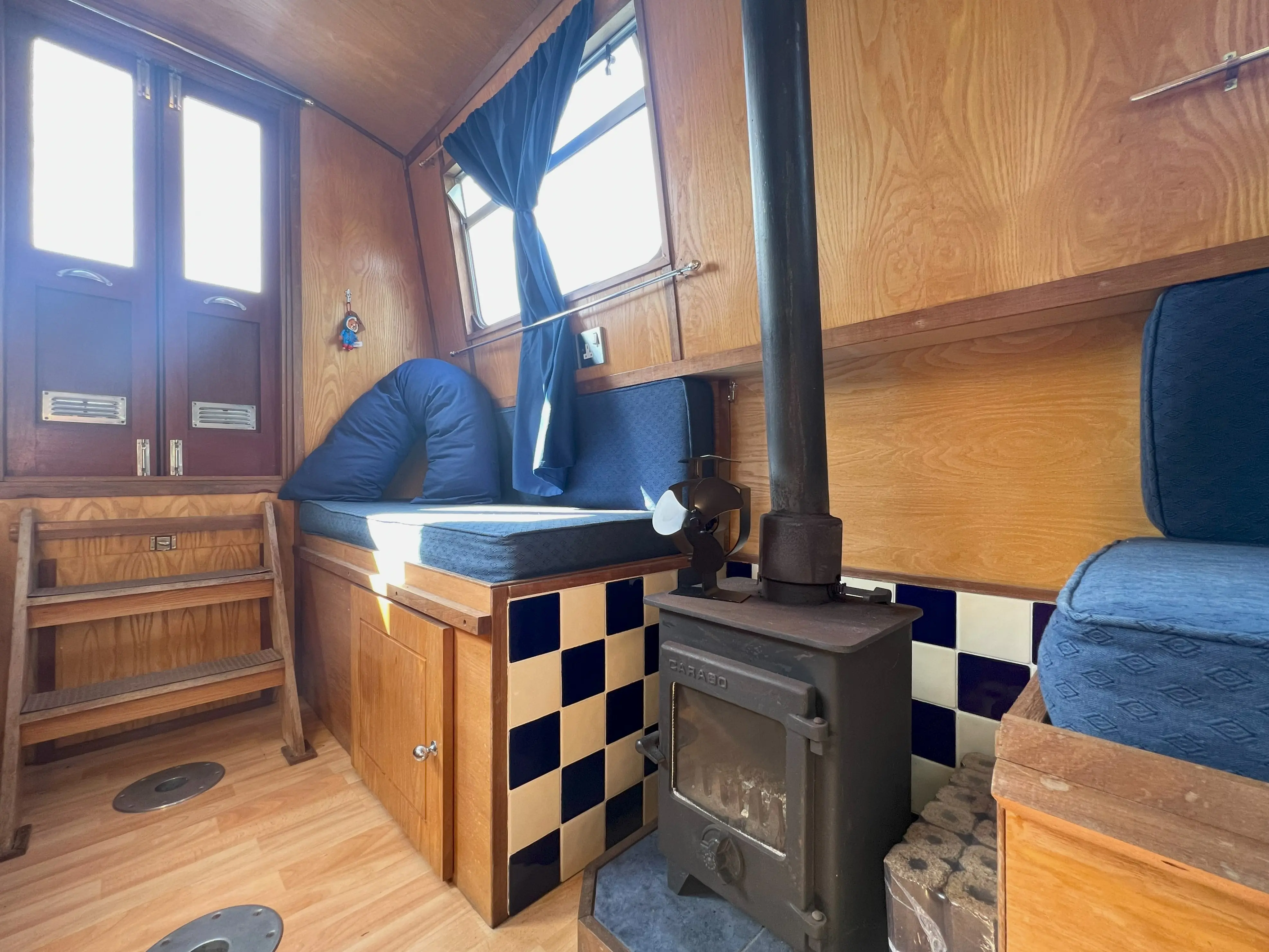 Hixton 35' Cruiser Narrowboat Freedom 7 Tingdene Marinas & Boat Sales