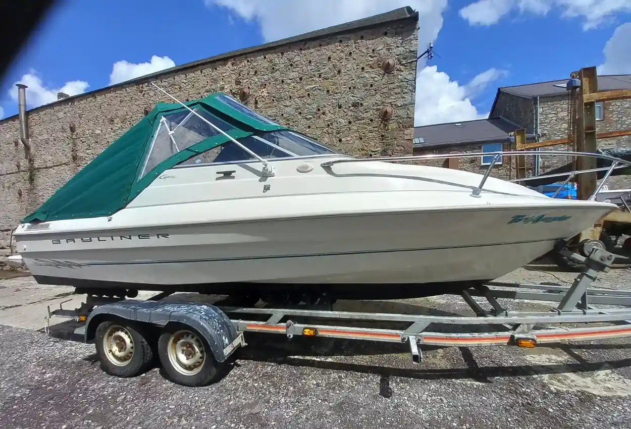 2000 Bayliner 1952