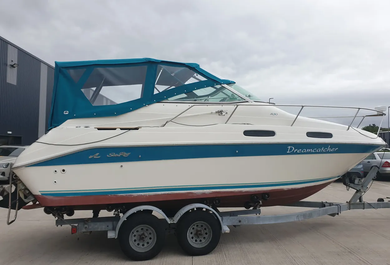 1995 Sea Ray 230 Sundancer