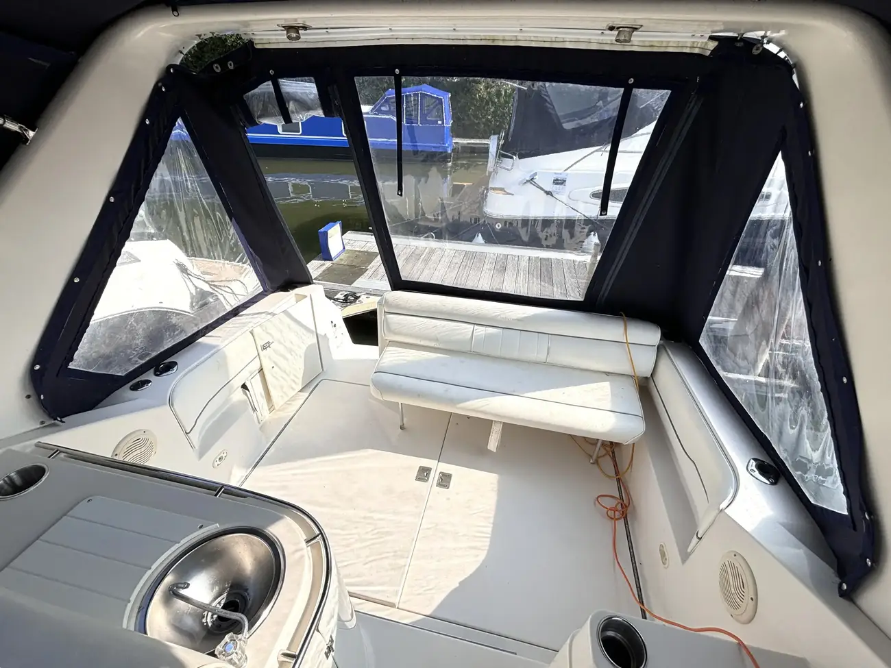 1999 Monterey 276 Cruiser image 15