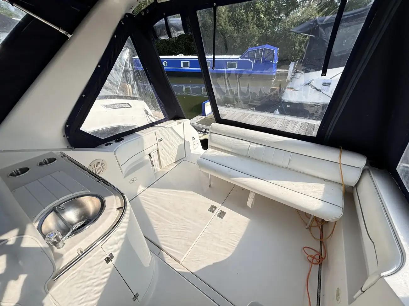 1999 Monterey 276 Cruiser image 17