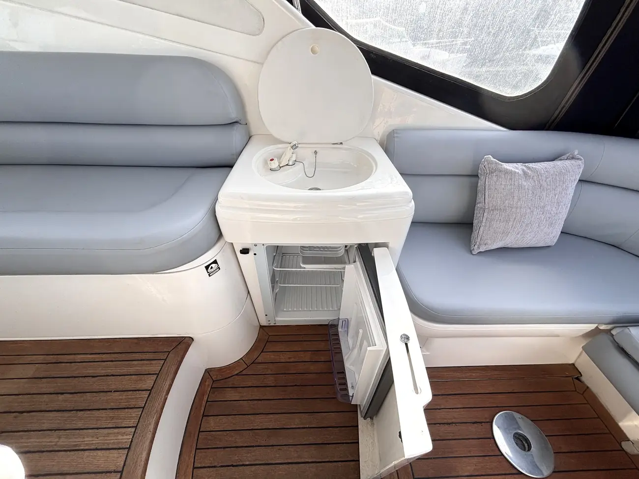2003 Sealine S43 Sports Cruiser image 20