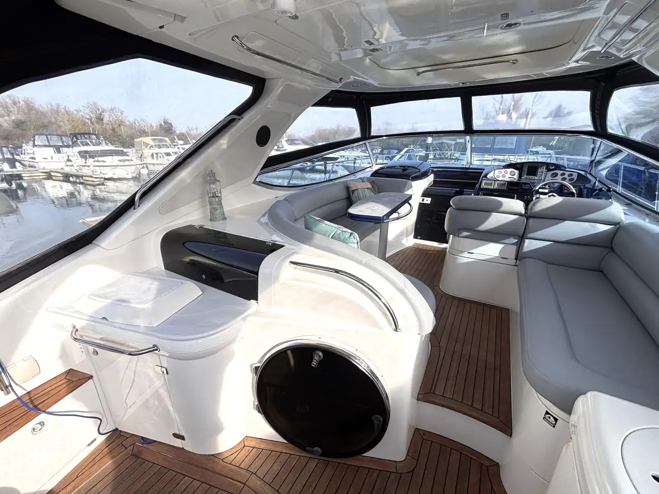 2003 Sealine S43 Sports Cruiser image 18